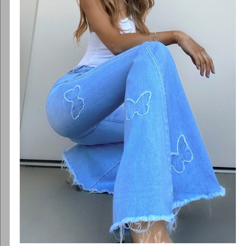 Fashion Nova Butterfly Super Flare Jeans light blue wash 15